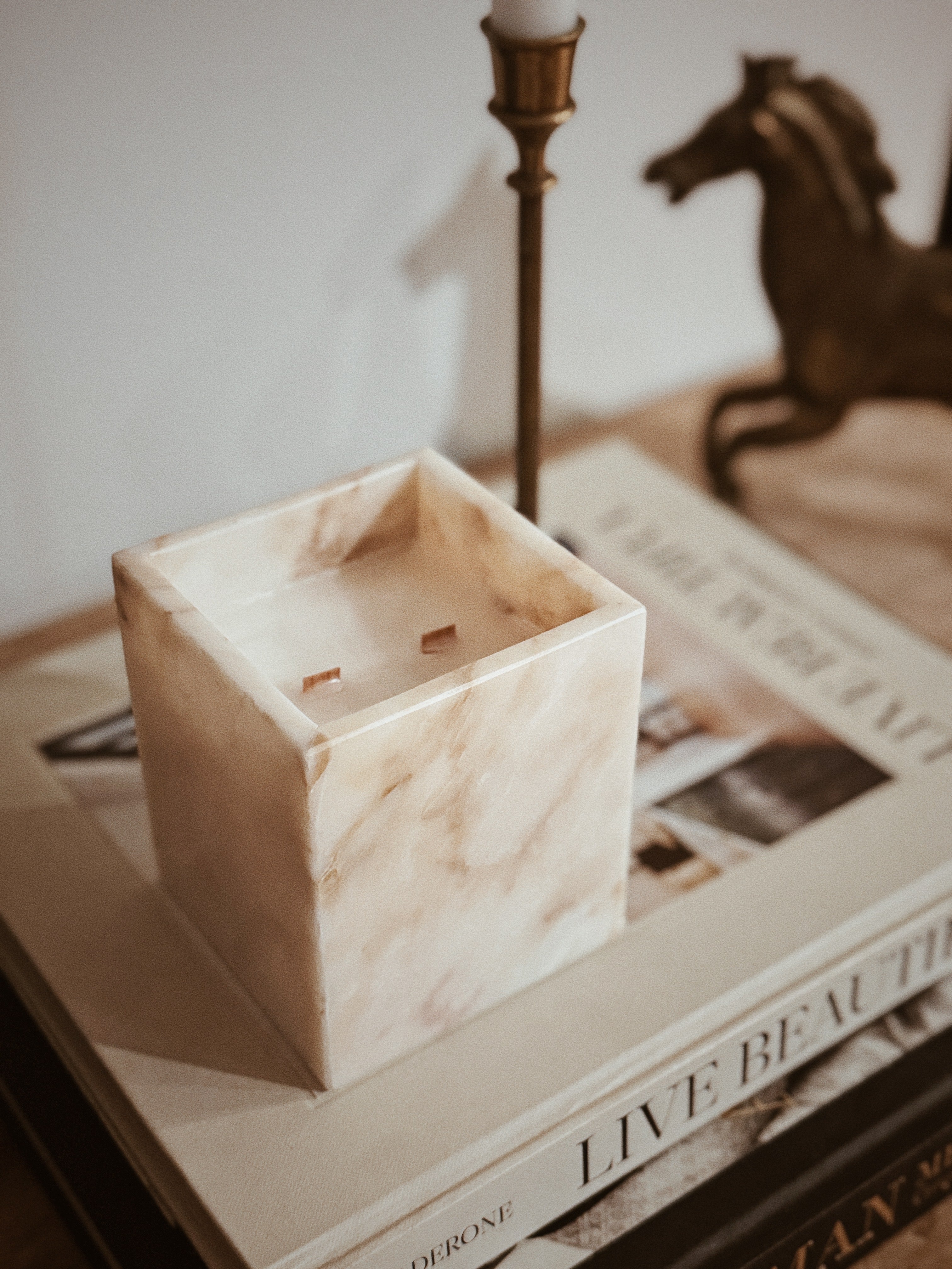 Calacatta Marble Stone Refillable Candle